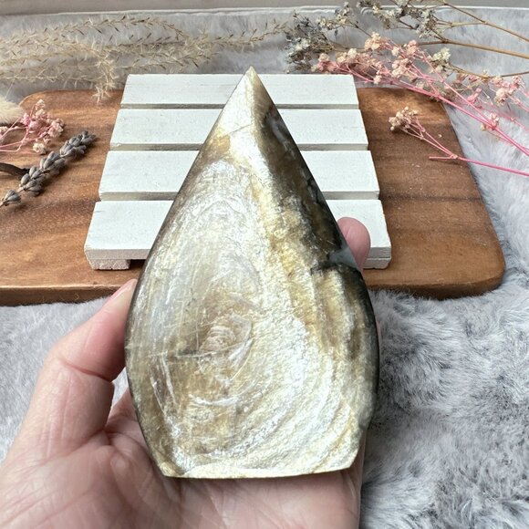 Beautiful Muscovite Flame | Muscovite Free Form - Picture 6 of 7